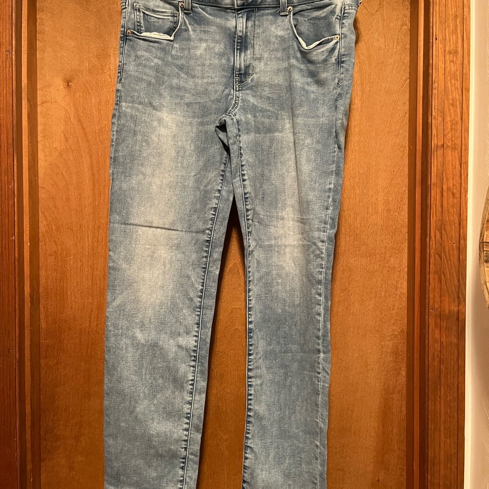 American Eagle Outfitters Light Blue Skinny Jeans